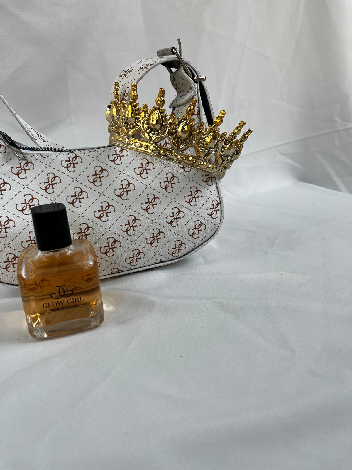 👑 Asenya Monogram Luxe — Güç, Asalet ve Şıklık Bir Arada