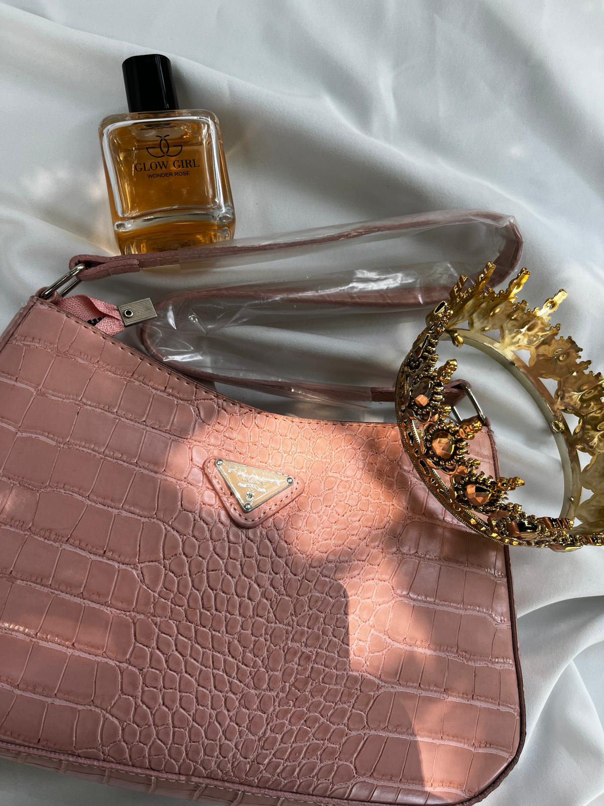 👛 Asenya Croco Blush — Gücünü Detaylarda Gizleyen Zarafet