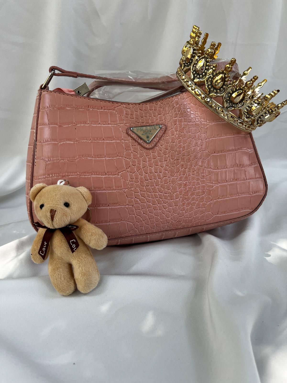 👛 Asenya Croco Blush — Gücünü Detaylarda Gizleyen Zarafet